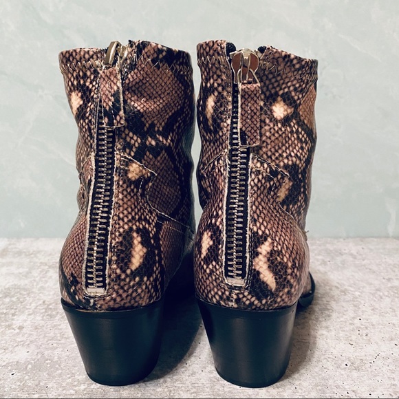 Dolce Vita Snake Print Booties 8.5 Wide - Picture 6 of 7